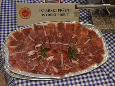 Hrvatsko naj Hrvatsko naj