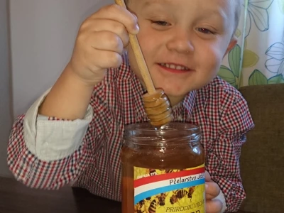 Ivano svakog dana jede med kako ne bi bio bolestan