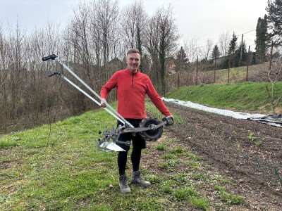 Iz male radionice u Vukomeriću putuju alati za europske OPG-ove Iz male radionice u Vukomeriću putuju alati za europske OPG-ove