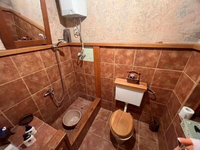 Iza drvene kapije, krije se bajkovito etno selo - na prodaju je Iza drvene kapije, krije se bajkovito etno selo - na prodaju je