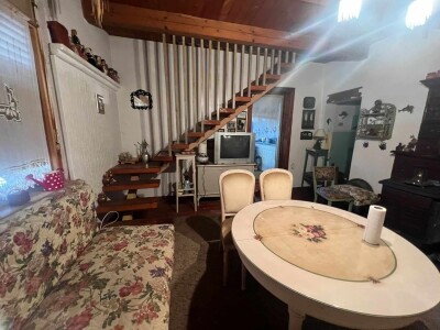 Iza drvene kapije, krije se bajkovito etno selo - na prodaju je Iza drvene kapije, krije se bajkovito etno selo - na prodaju je