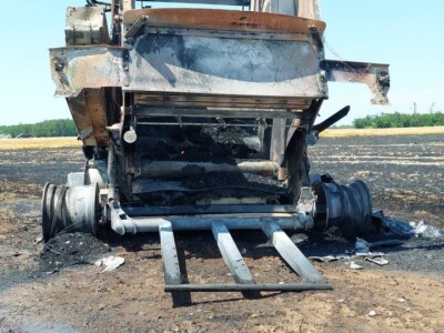 Izgorio kombajn i balirka