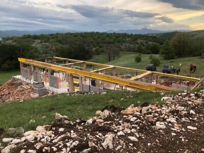 Izgradnja farme u Ljubunčiću kod Livna Izgradnja farme u Ljubunčiću kod Livna
