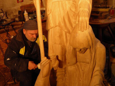 Tonča u izradi skulpture