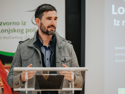 Izvorno iz Lonjskog polja