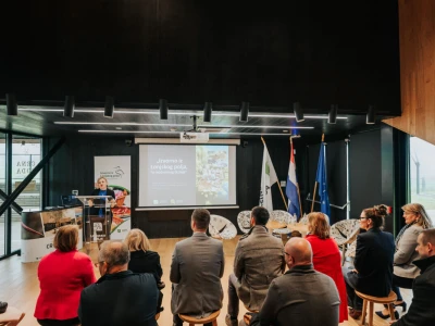 Izvorno iz Lonjskog polja