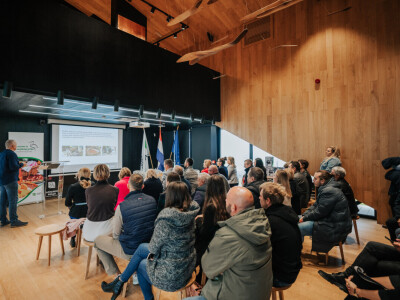 Izvorno iz Lonjskog polja