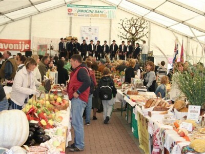 Mnoštvo izlagača i posjetitelja