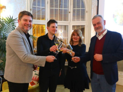 Jasna Antunović Turk zadužena je za bijela, a Branimir za crna vina Jasna Antunović Turk zadužena je za bijela, a Branimir za crna vina