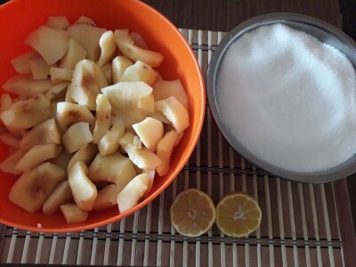 Jesen stiže, a slatko od dunja miriše