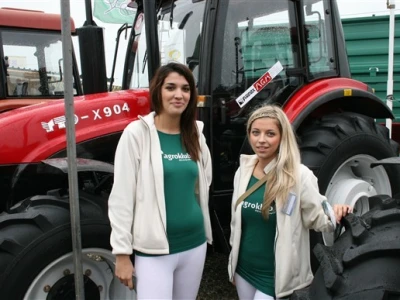 Panex Mehanizacija i agroklub.com hostese