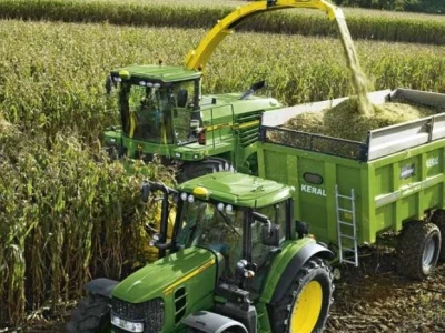 Kombajn John Deere 7050/7050i