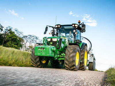 Traktor John Deere 5R