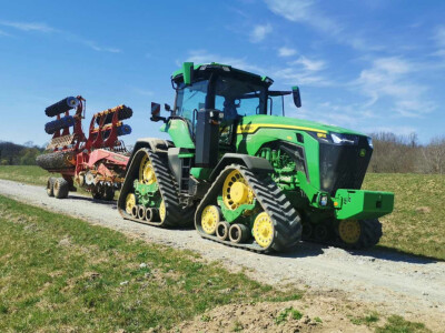 John Deere 8RX 410 traktor meseca John Deere 8RX 410 traktor meseca