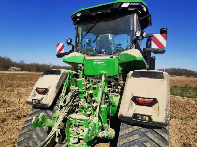 John Deere 8RX 410 traktor meseca John Deere 8RX 410 traktor meseca