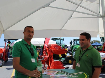 John Deere 8RX traktor gusjeničar