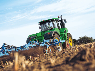 Traktor John Deere 9R/RT