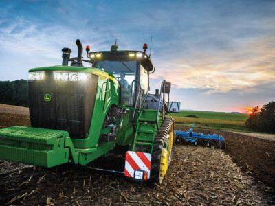 Traktor John Deere 9R/RT