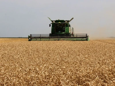 John Deere S770i kombajn