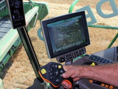 John Deere S770i kombajn