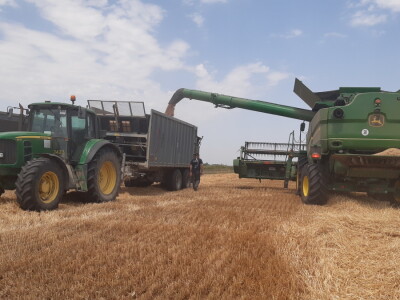 John Deere S770i kombajn