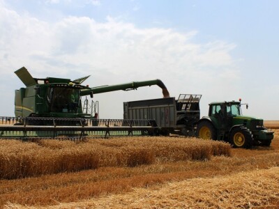 John Deere S770i kombajn