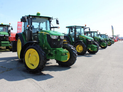 Farm Show Osijek 2017 - Traktori