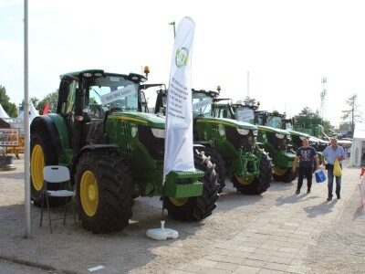 John Deere traktori na Novosadskom sajmu