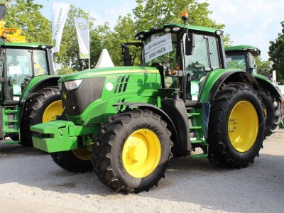 John Deere traktori na Novosadskom sajmu
