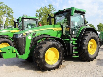 John Deere traktori na Novosadskom sajmu