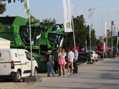 John Deere traktori na Novosadskom sajmu