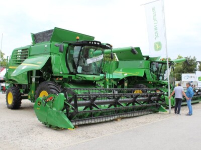 John Deere traktori na Novosadskom sajmu