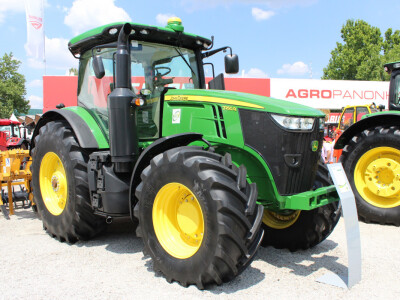 John Deere 7250R