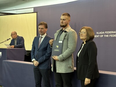 Još 69 mladih poljoprivrednika preuzelo rješenja za pokretanje poslovanja