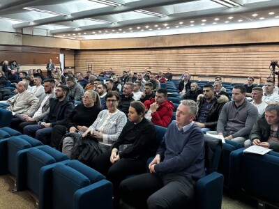 Još 69 mladih poljoprivrednika preuzelo rješenja za pokretanje poslovanja