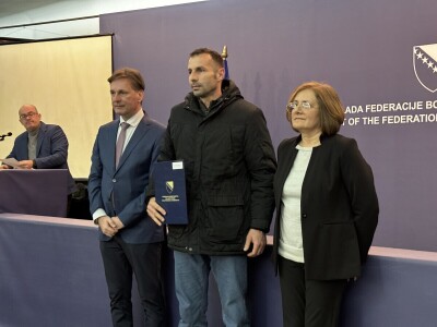 Još 69 mladih poljoprivrednika preuzelo rješenja za pokretanje poslovanja