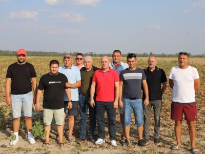 Josip Dabro obilazi polja i nasade oštećene sušom Josip Dabro obilazi polja i nasade oštećene sušom