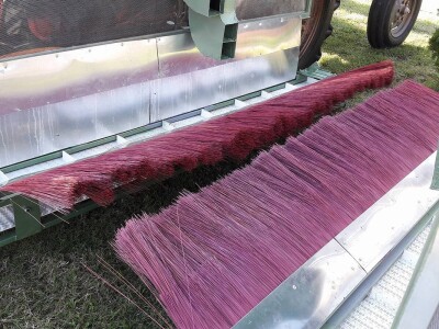 Josip Laštro izumio stroj za branje malina! Josip Laštro izumio stroj za branje malina!