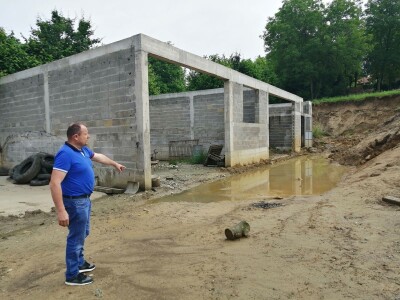 Josip Žmegač, šampion izložbe bučinih ulja Alpe - Adria pretpio je veliku štetu u nedavnoj bujičnoj poplavi Josip Žmegač, šampion izložbe bučinih ulja Alpe - Adria pretpio je veliku štetu u nedavnoj bujičnoj poplavi