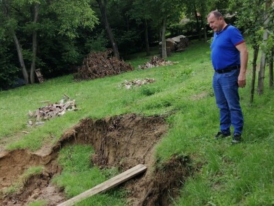 Josip Žmegač, šampion izložbe bučinih ulja Alpe - Adria pretpio je veliku štetu u nedavnoj bujičnoj poplavi Josip Žmegač, šampion izložbe bučinih ulja Alpe - Adria pretpio je veliku štetu u nedavnoj bujičnoj poplavi