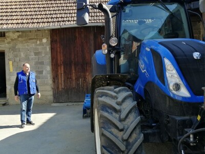 Josip Žmegač, u Bruxellesu nagrađeni proizvođač Varaždinskog bučinog ulja otkriva tajne proizvodnje visokokvalitetnog ulja od buče Josip Žmegač, u Bruxellesu nagrađeni proizvođač Varaždinskog bučinog ulja otkriva tajne proizvodnje visokokvalitetnog ulja od buče