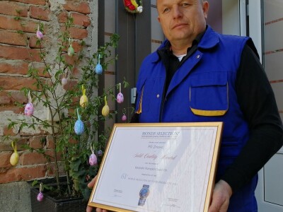 Josip Žmegač, u Bruxellesu nagrađeni proizvođač Varaždinskog bučinog ulja otkriva tajne proizvodnje visokokvalitetnog ulja od buče Josip Žmegač, u Bruxellesu nagrađeni proizvođač Varaždinskog bučinog ulja otkriva tajne proizvodnje visokokvalitetnog ulja od buče