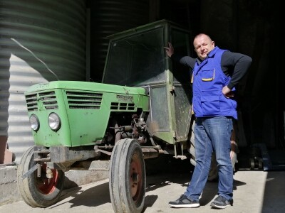 Josip Žmegač, u Bruxellesu nagrađeni proizvođač Varaždinskog bučinog ulja otkriva tajne proizvodnje visokokvalitetnog ulja od buče Josip Žmegač, u Bruxellesu nagrađeni proizvođač Varaždinskog bučinog ulja otkriva tajne proizvodnje visokokvalitetnog ulja od buče