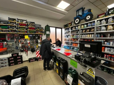 Jozić trgovina u Podvinju