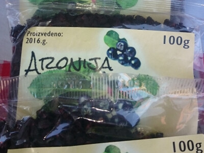 Sušene bobice aronije