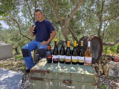 Mladi vinari i vinogradari sa otoka Visa