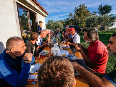 Druženje u masliniku