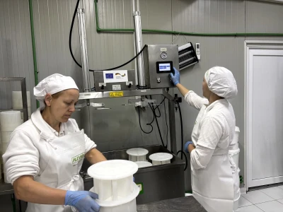 Kad višak mlijeka postane prilika: Mali pogoni daju kontrolu farmeru