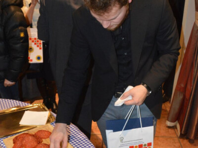 Hrvatsko naj Hrvatsko naj