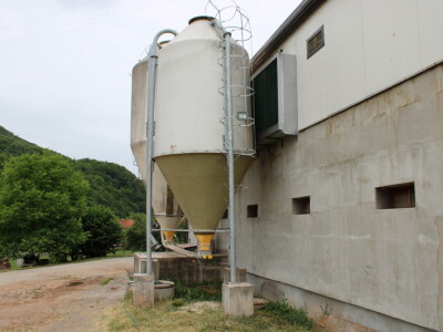 Kako izgleda farma s rashladnim saćem?